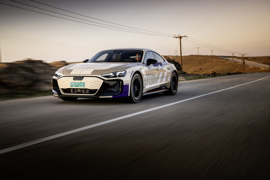 Audi e-tron GT có thêm phiên bản thể thao ấn tượng
