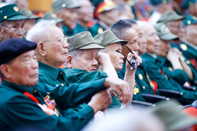 Thủ tướng: Không bao giờ quên tinh thần của các chiến sĩ Điện Biên- Ảnh 4.