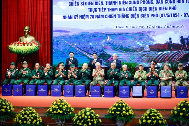 Thủ tướng: Không bao giờ quên tinh thần của các chiến sĩ Điện Biên- Ảnh 2.
