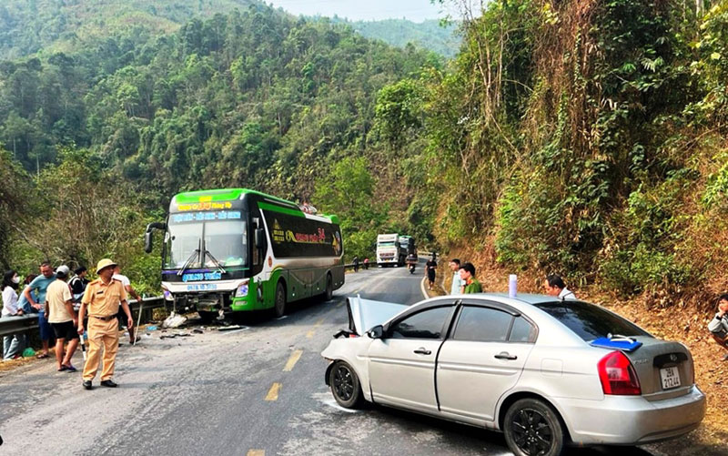 Hiện trường vụ tai nạn khiến 3 người thương vong - Ảnh: Thùy Biên.