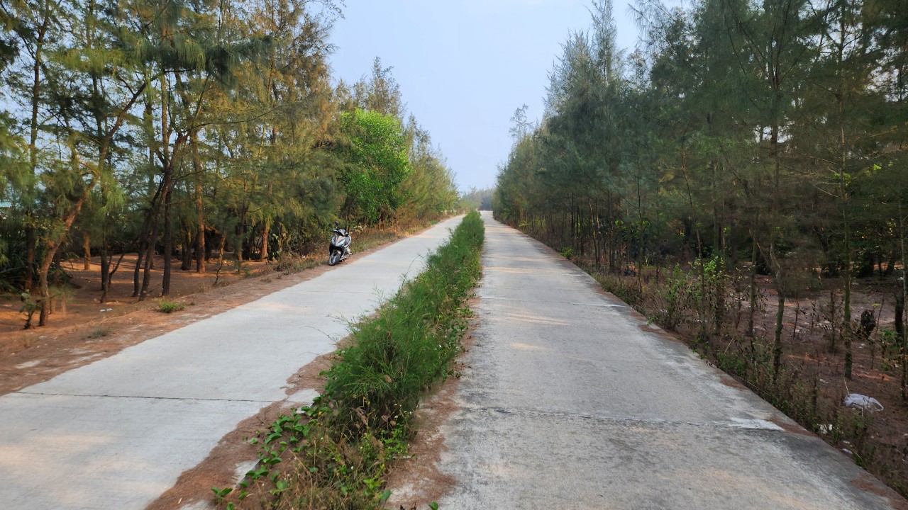Cận cảnh tuyến đường 3,8 tỷ đồng ở Quảng Ngãi bị "rút ruột" gần 1 tỷ- Ảnh 2.