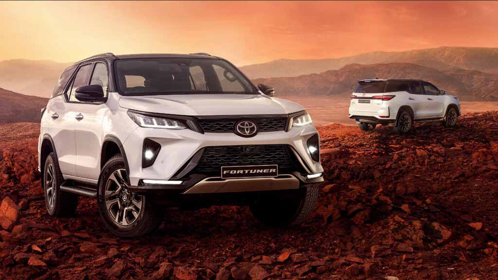 Toyota Fortuner hybrid chính thức lộ diện