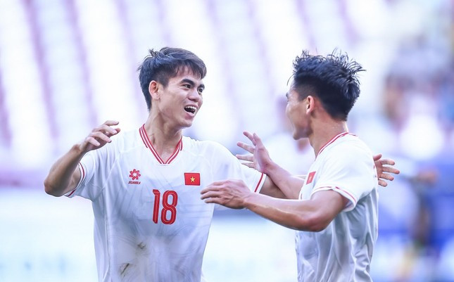 AFC ví bàn thắng của sao U23 Việt Nam vào lưới Malaysia như bài thơ- Ảnh 1.