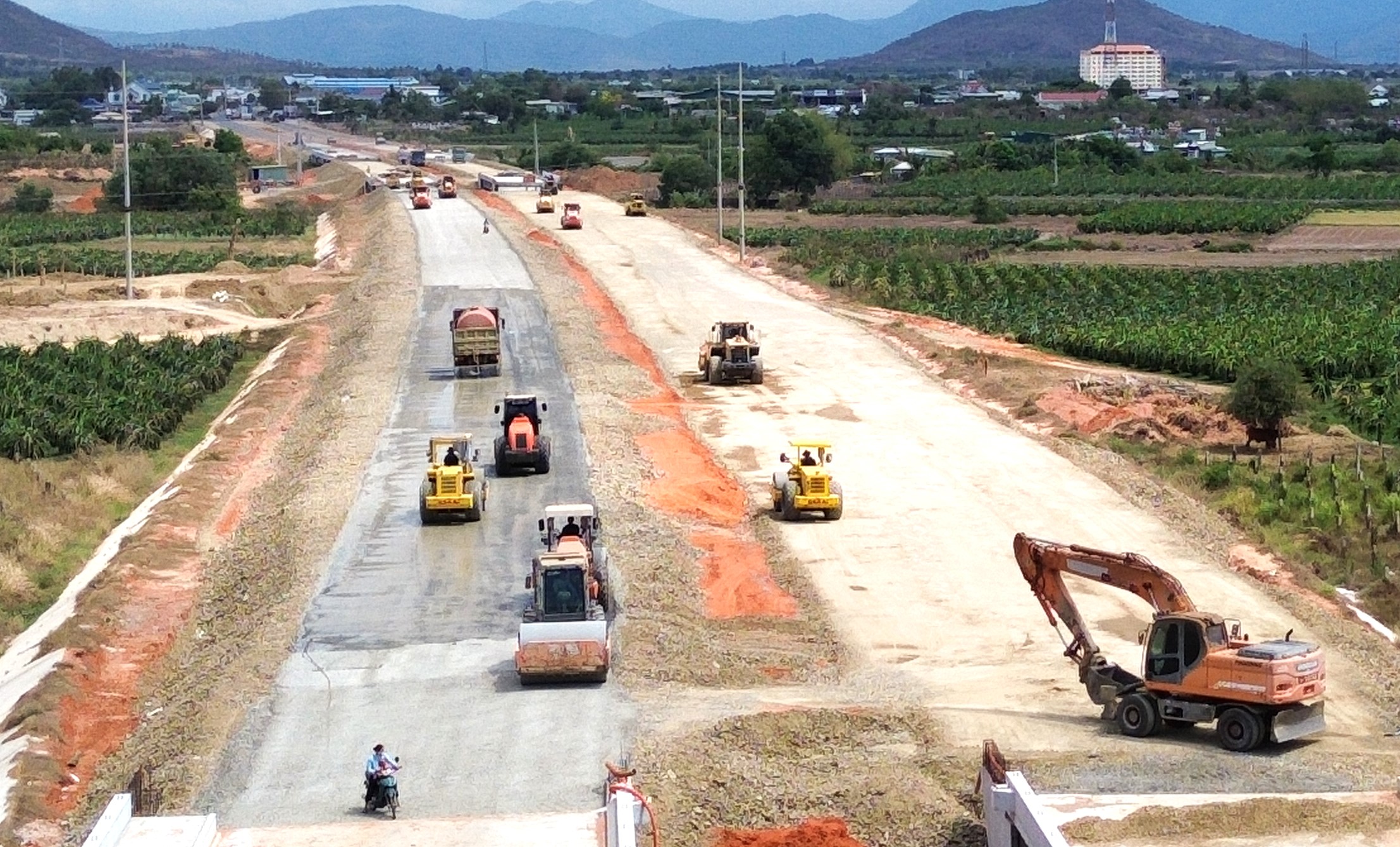 Cuối tháng 4 thông xe kỹ thuật đường nối cao tốc Phan Thiết - Dầu Giây- Ảnh 1.