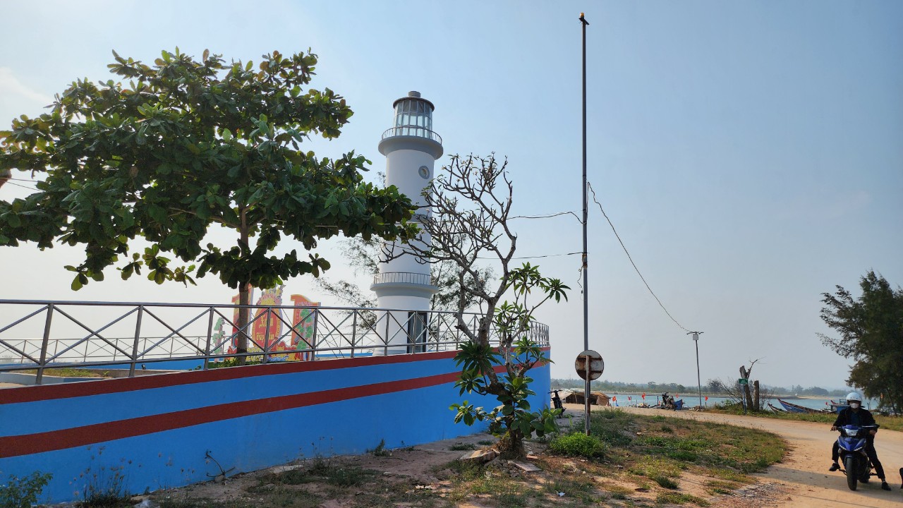 Độc đáo miếu thờ hình con tàu 1.500m2 nơi cửa biển Quảng Ngãi- Ảnh 6.