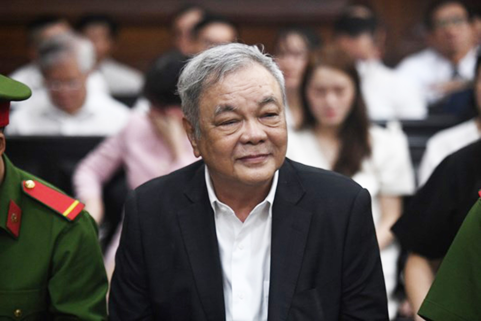 Ông Trần Quí Thanh cùng 2 con gái hầu tòa vì chiếm đoạt hơn 1.048 tỷ đồng- Ảnh 1.