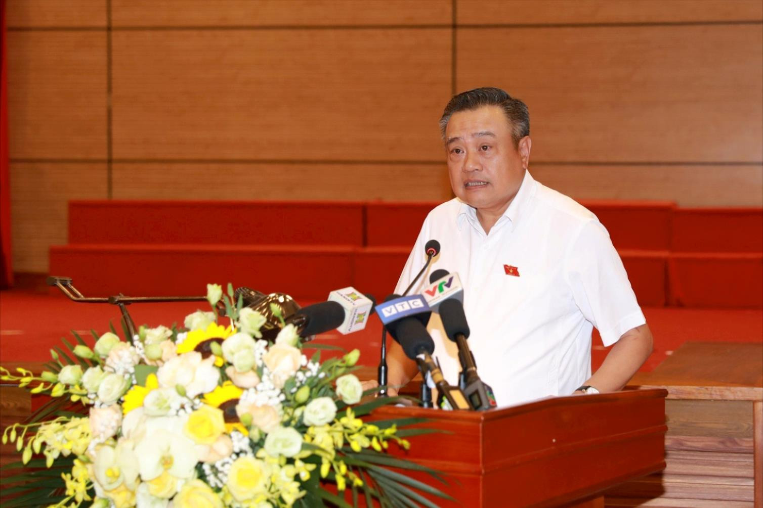 Chủ tịch Hà Nội: Cán bộ không được lợi dụng chính sách để làm ẩu- Ảnh 1.