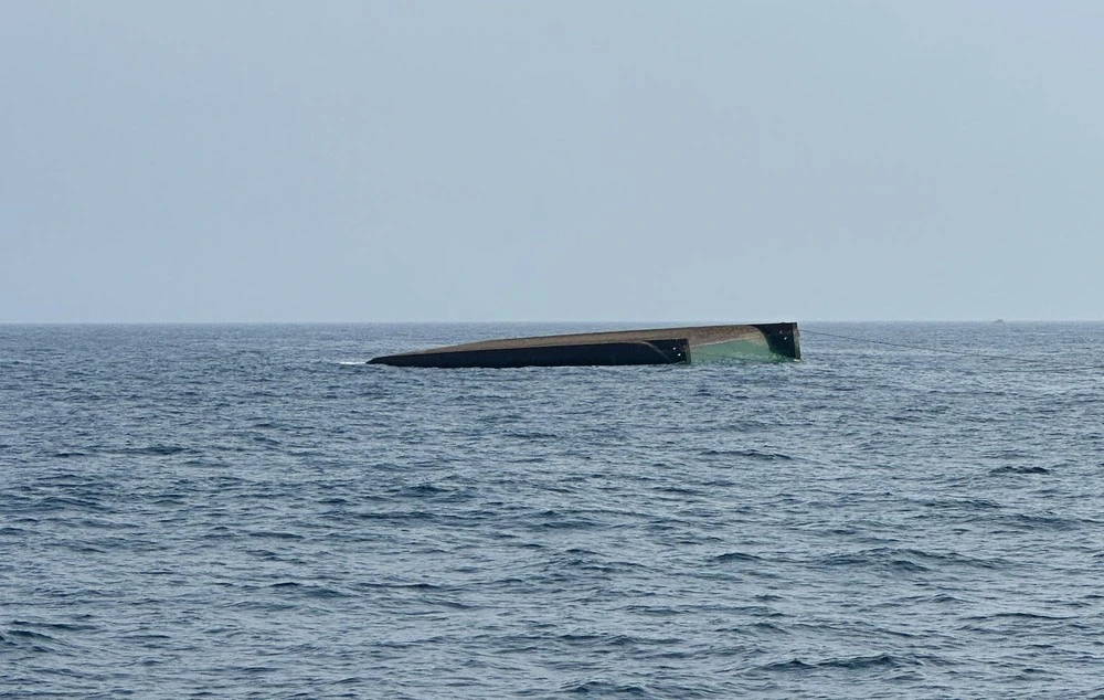 Danh sách thuyền viên tử vong và mất tích trên sà lan bị chìm ở Quảng Ngãi- Ảnh 1.