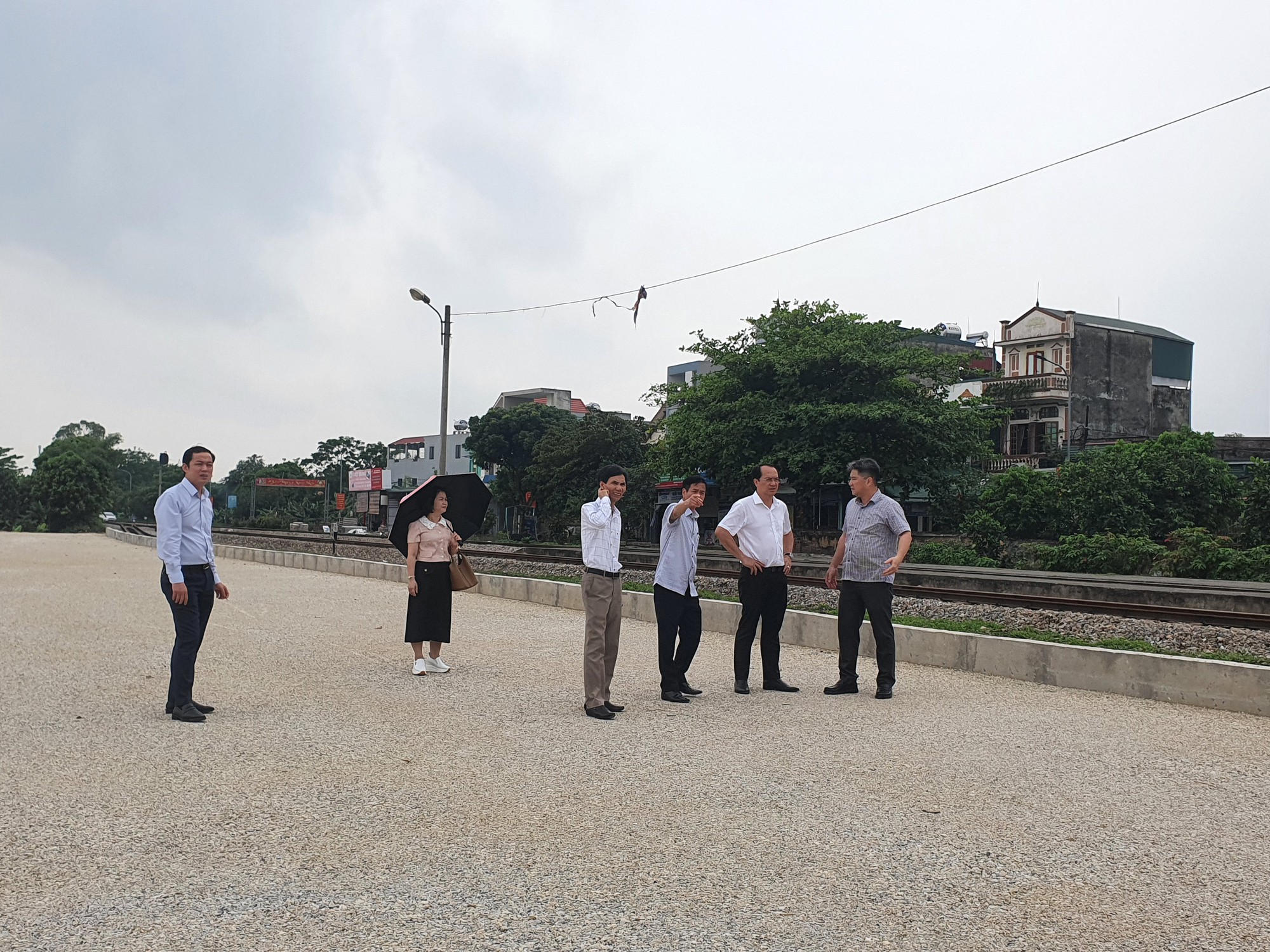 Ga Cao Xá sẵn sàng cho chuyến tàu liên vận quốc tế đầu tiên
- Ảnh 2. Ga Cao Xá sẵn sàng cho chuyến tàu liên vận quốc tế đầu tiên
- Ảnh 2.