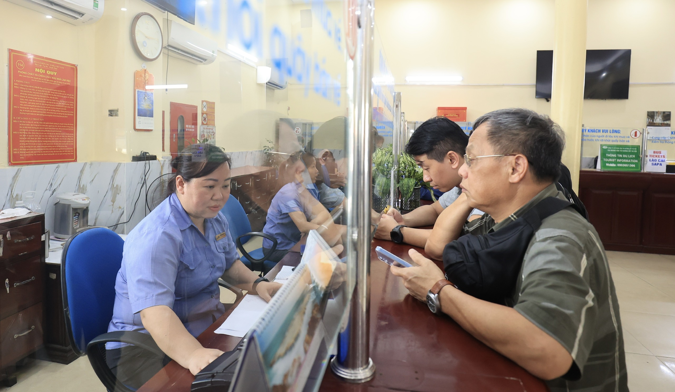 Quy định mới về đổi, trả vé tàu dịp hè- Ảnh 1.