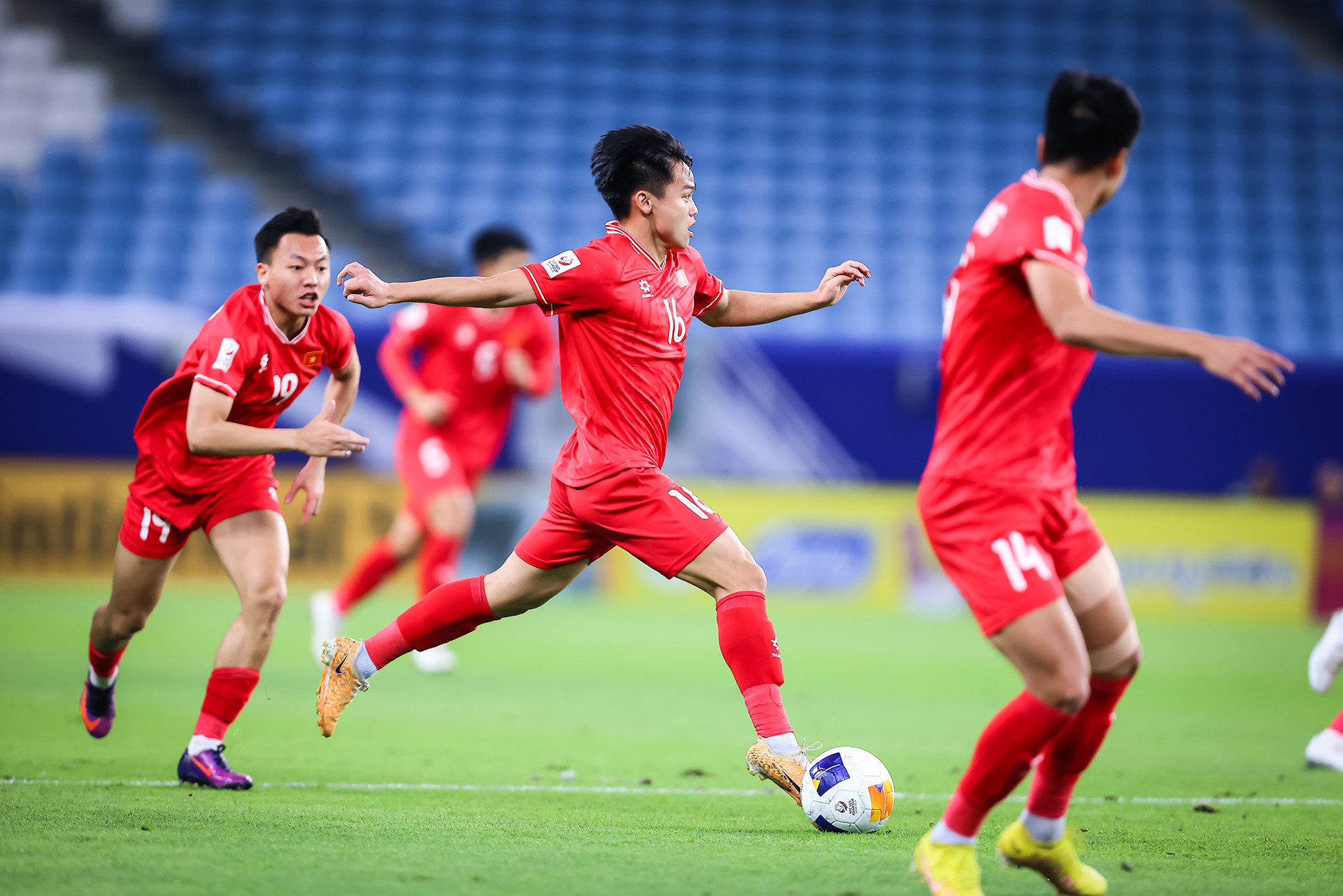 CĐV châu Á có hành động đặc biệt với U23 Việt Nam sau trận thua Iraq- Ảnh 1.