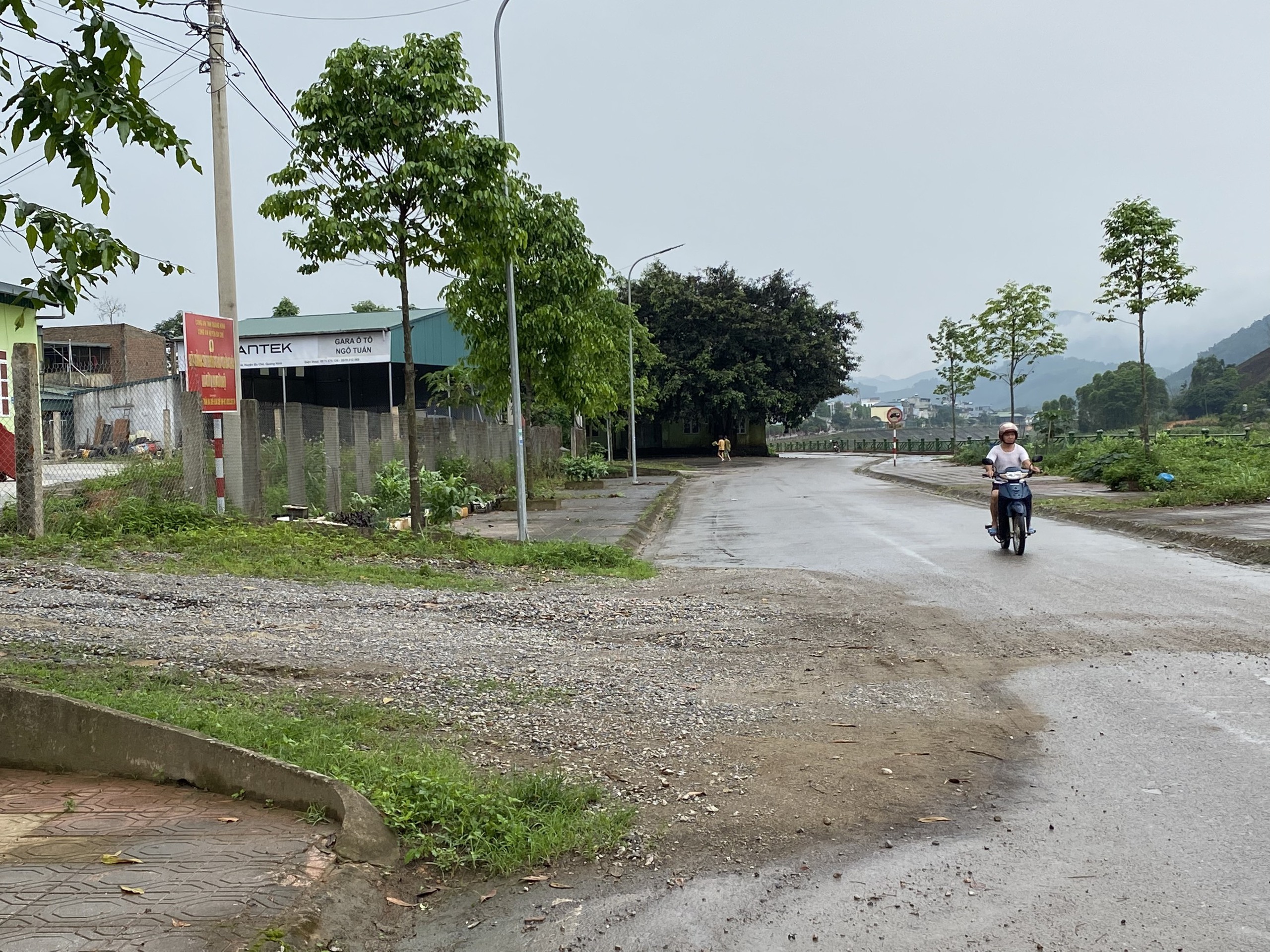 Quảng Ninh: Bến xe tiền tỷ ở trung tâm huyện xây rồi bỏ không- Ảnh 3.