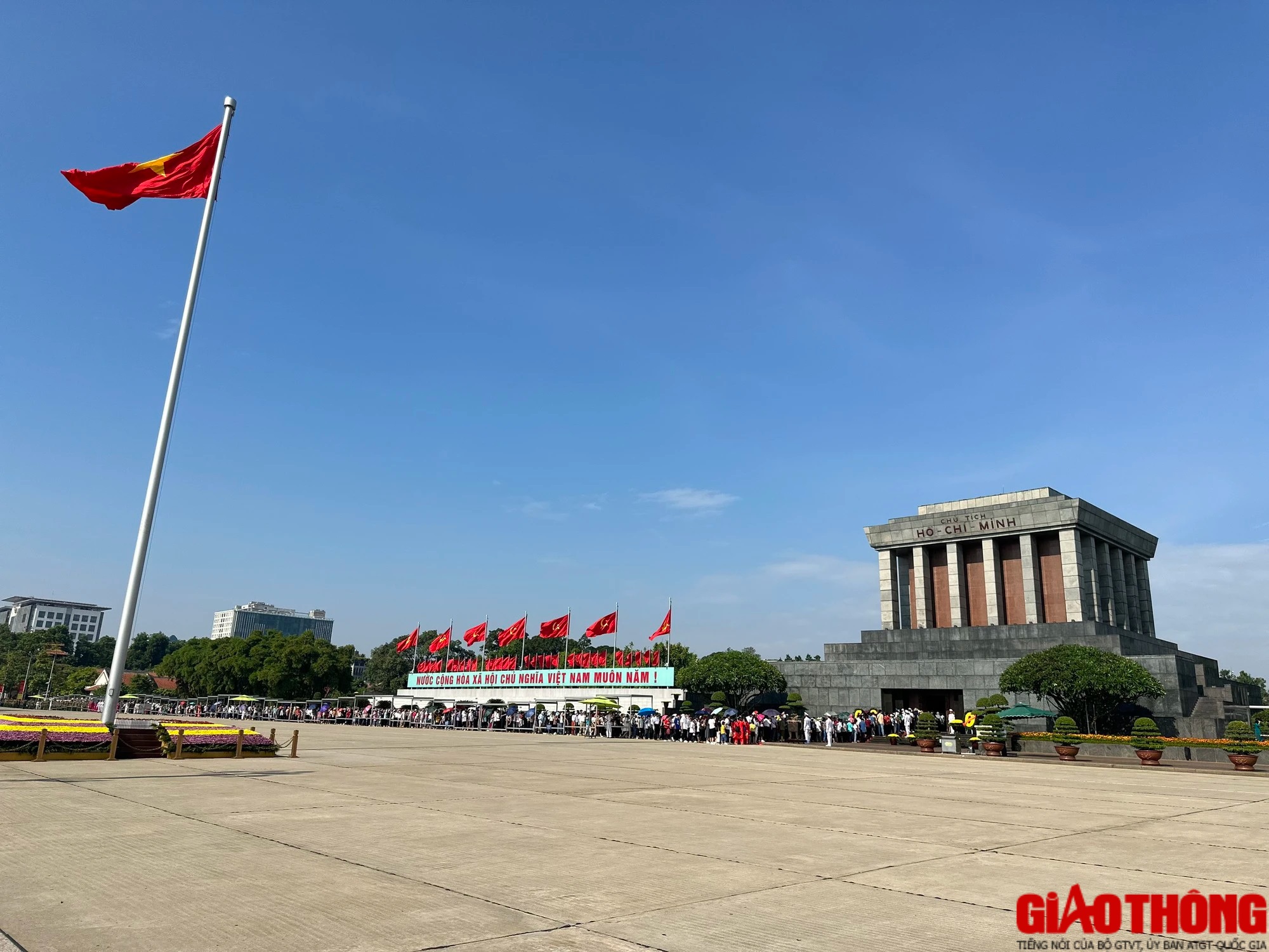 Lịch tổ chức viếng Chủ tịch Hồ Chí Minh dịp 30/4 và 1/5- Ảnh 1.