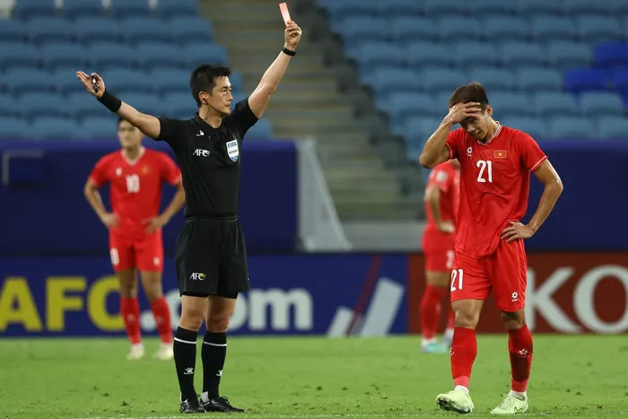 Vận đen khó hiểu với cầu thủ mặc số áo 21 của U23 Việt Nam tại giải châu Á- Ảnh 1.