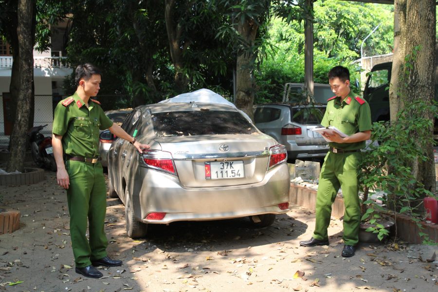 Vụ xế hộp bất ngờ “bốc hơi” ở TP Vinh: Bắt 2 đối tượng là anh em ruột- Ảnh 2.