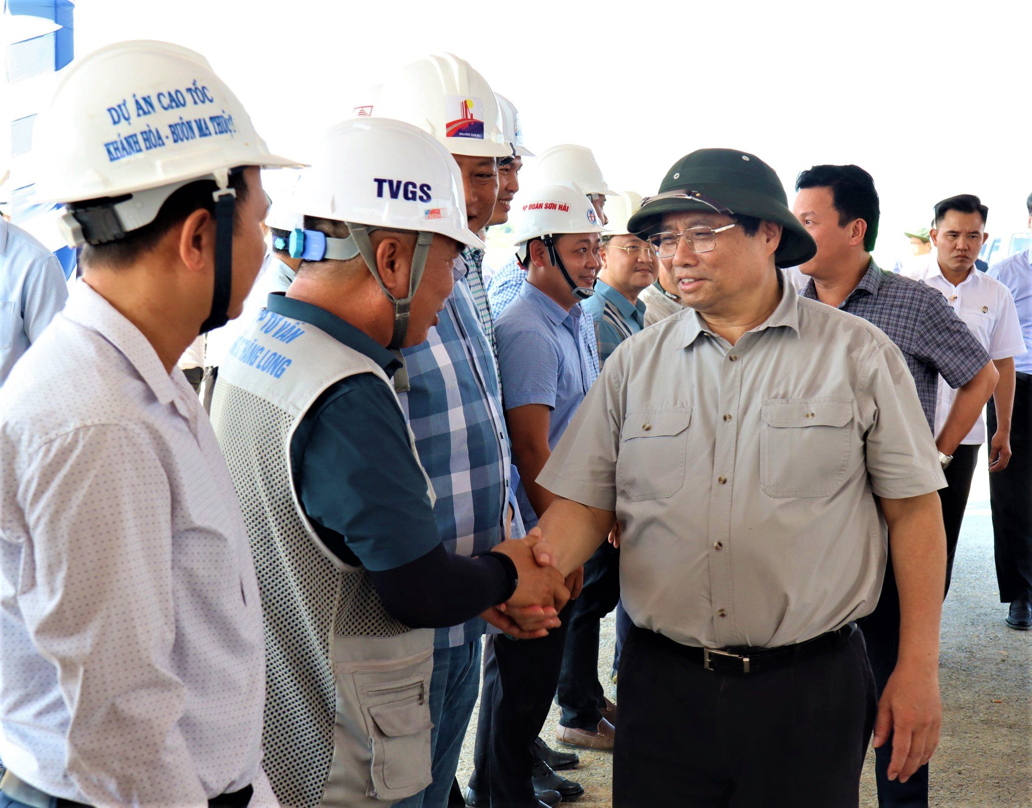 Thủ tướng: Thi công "3 ca, 4 kíp", sớm hoàn thành cao tốc Khánh Hòa - Buôn Ma Thuột- Ảnh 2.