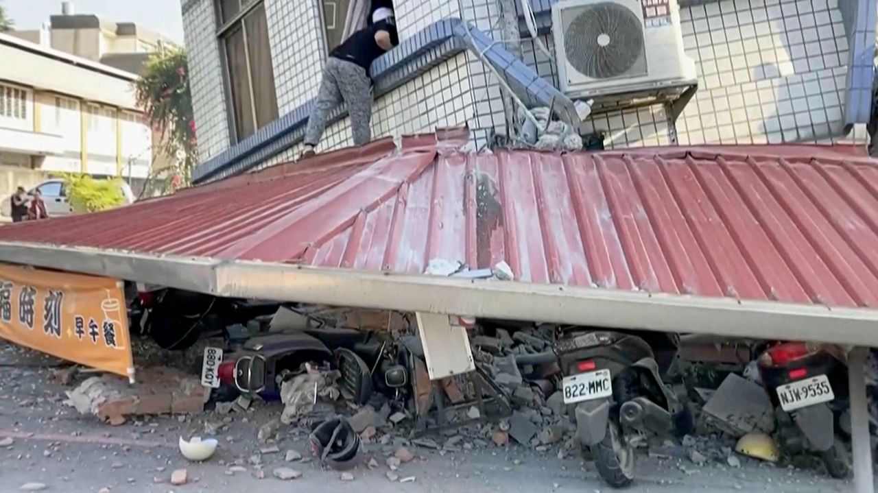 Động đất tại Đài Loan: Số thương vong tăng mạnh, có người nước ngoài mắc kẹt, mất tích- Ảnh 2.