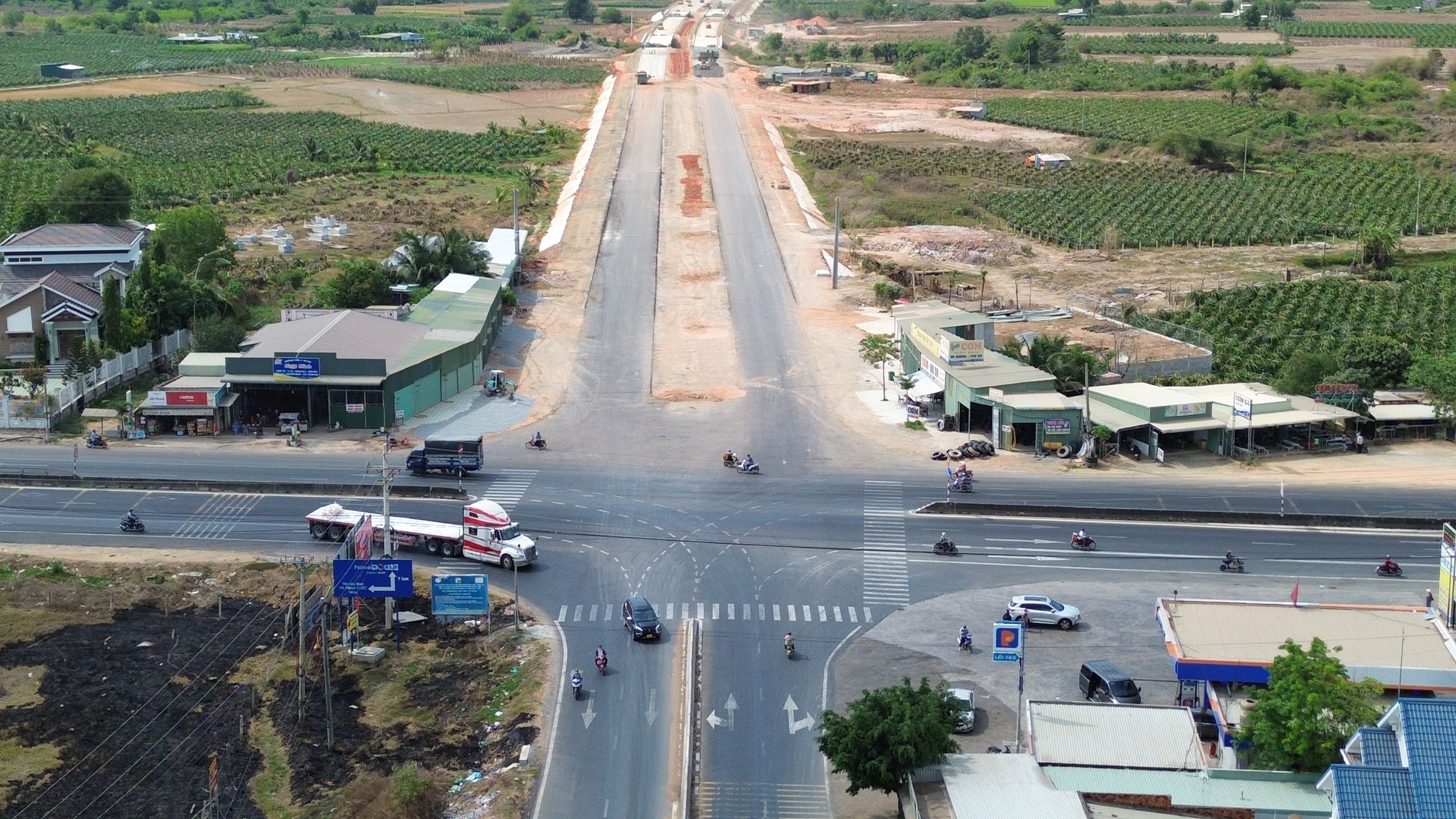 Thông xe kỹ thuật đường nối cao tốc Phan Thiết - Dầu Giây- Ảnh 1.