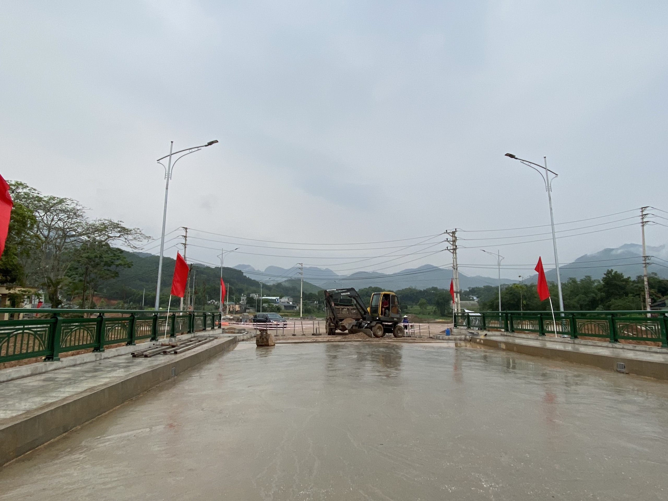 Quảng Ninh: Xây cầu, làm kè trăm tỷ xóa thế cô lập, ngập lụt nơi phố núi- Ảnh 5.