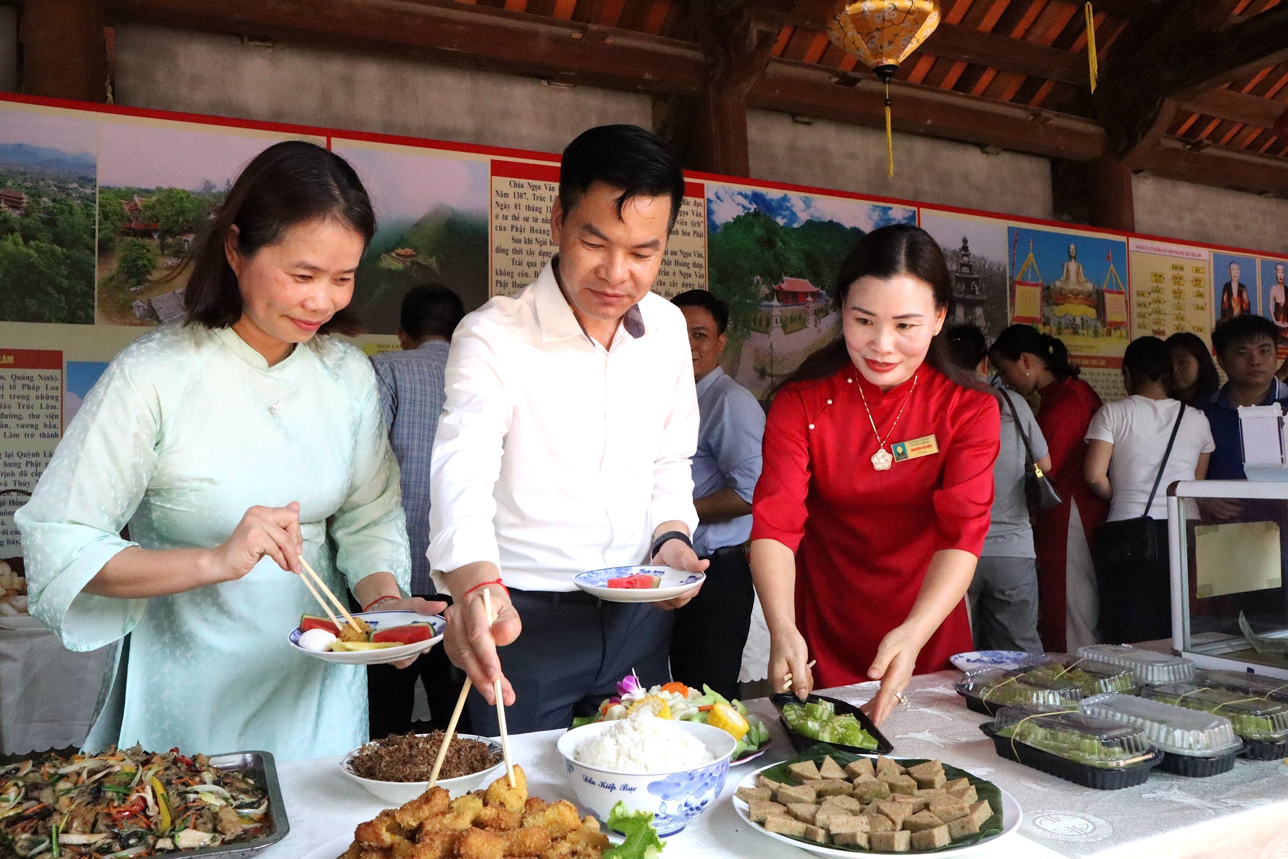Mới lạ tiệc buffet chay tại chùa Côn Sơn- Ảnh 11.