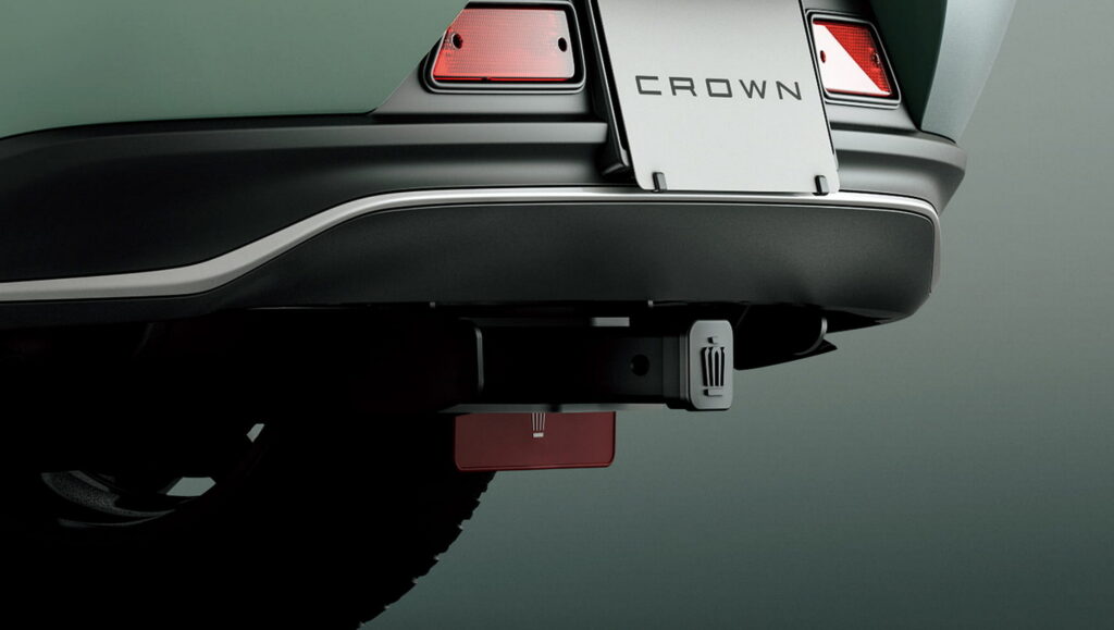 Toyota Crown có phiên bản gầm cao hầm hố- Ảnh 8.