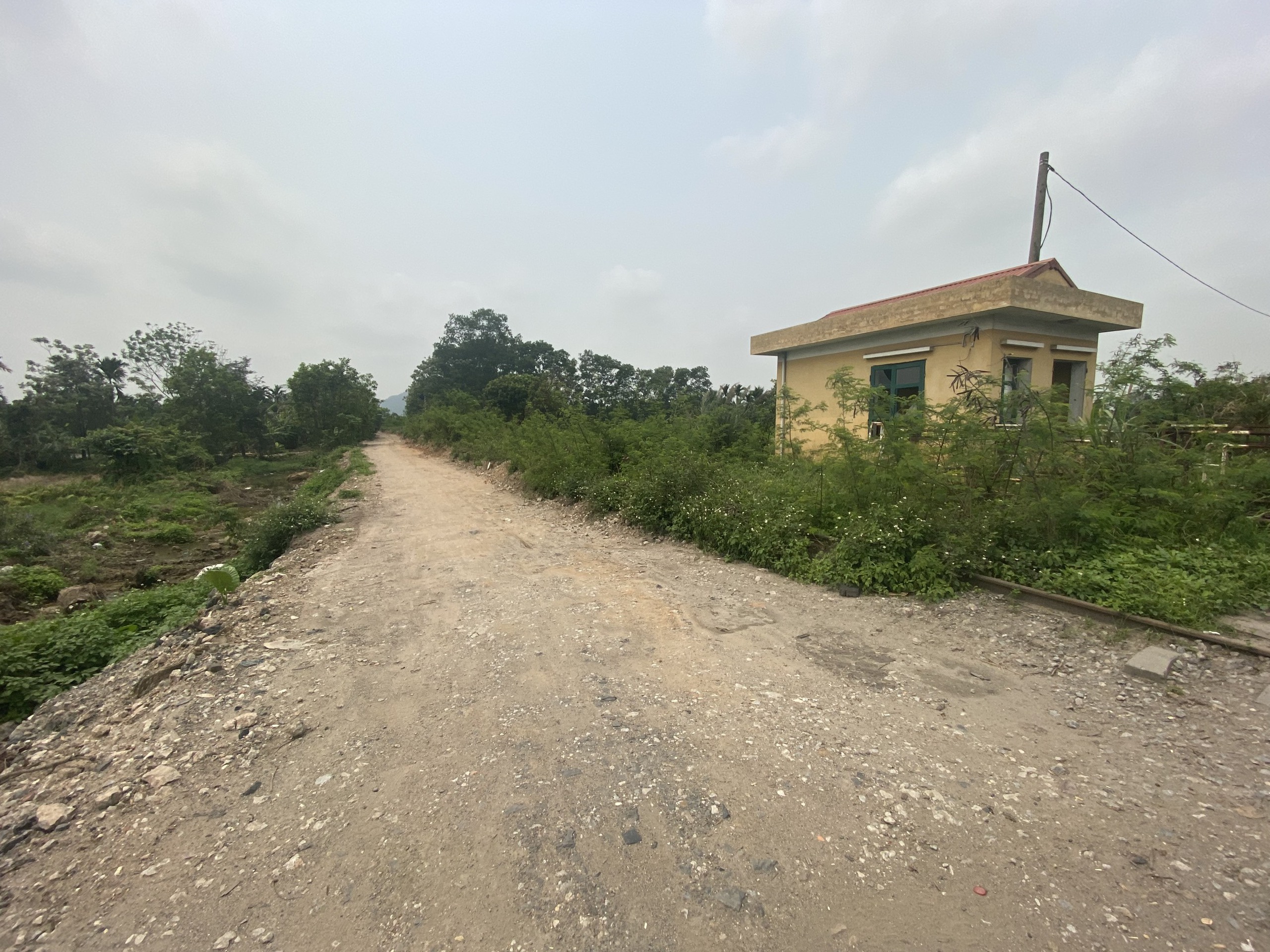Quảng Ninh: Bất cập từ một tuyến đường sắt chuyên dụng bỏ hoang- Ảnh 3.