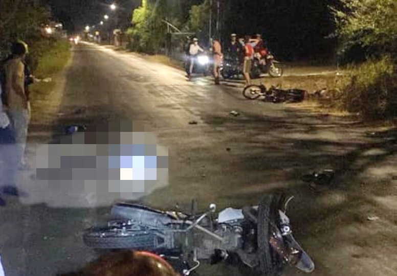 Hai xe máy đấu đầu trong đêm, thanh niên 20 tuổi tử vong- Ảnh 1.