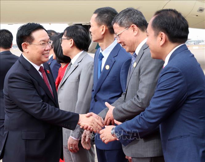Chủ tịch Quốc hội đến Bắc Kinh, bắt đầu chuyến thăm chính thức Cộng hòa Nhân dân Trung Hoa- Ảnh 3.