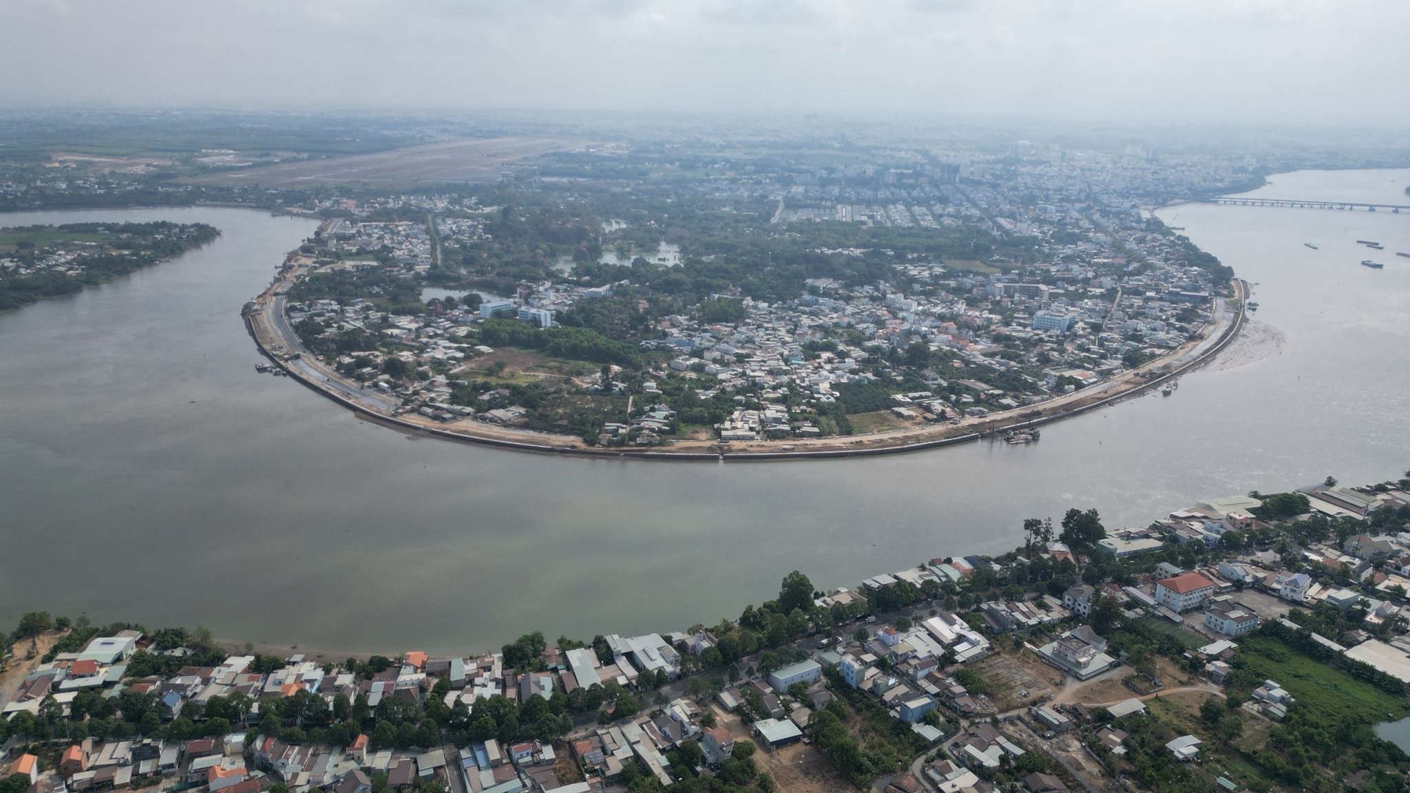 Đề xuất bổ sung quy hoạch, mở rộng nhiều tuyến giao thông kết nối sân bay Biên Hòa- Ảnh 2.