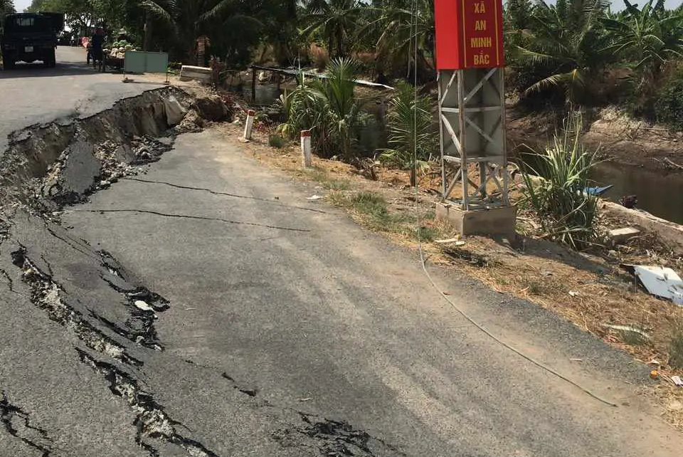 Sạt lở, sụt lún đường ở Kiên Giang gây thiệt hại hơn 88 tỷ đồng- Ảnh 1.