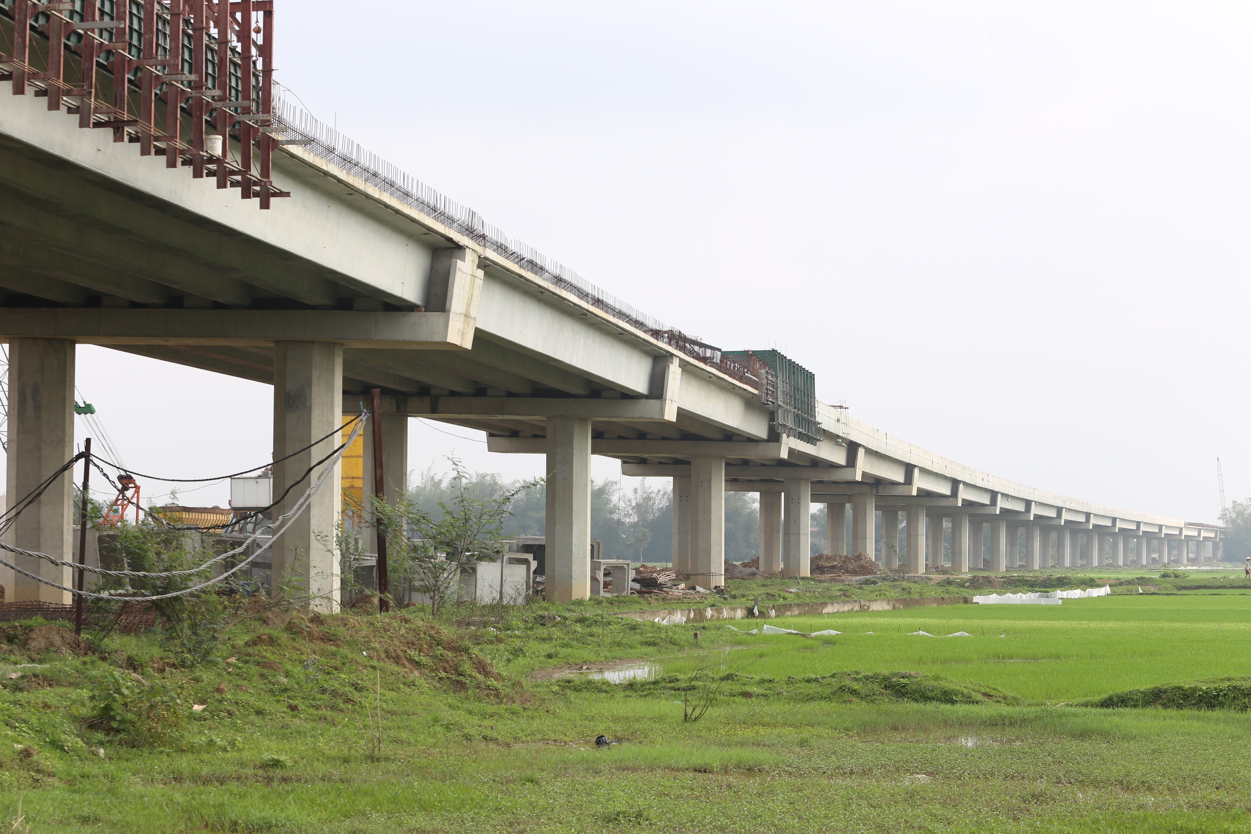 Hành trình xây cầu vượt sông dài nhất cao tốc Bắc - Nam- Ảnh 11.