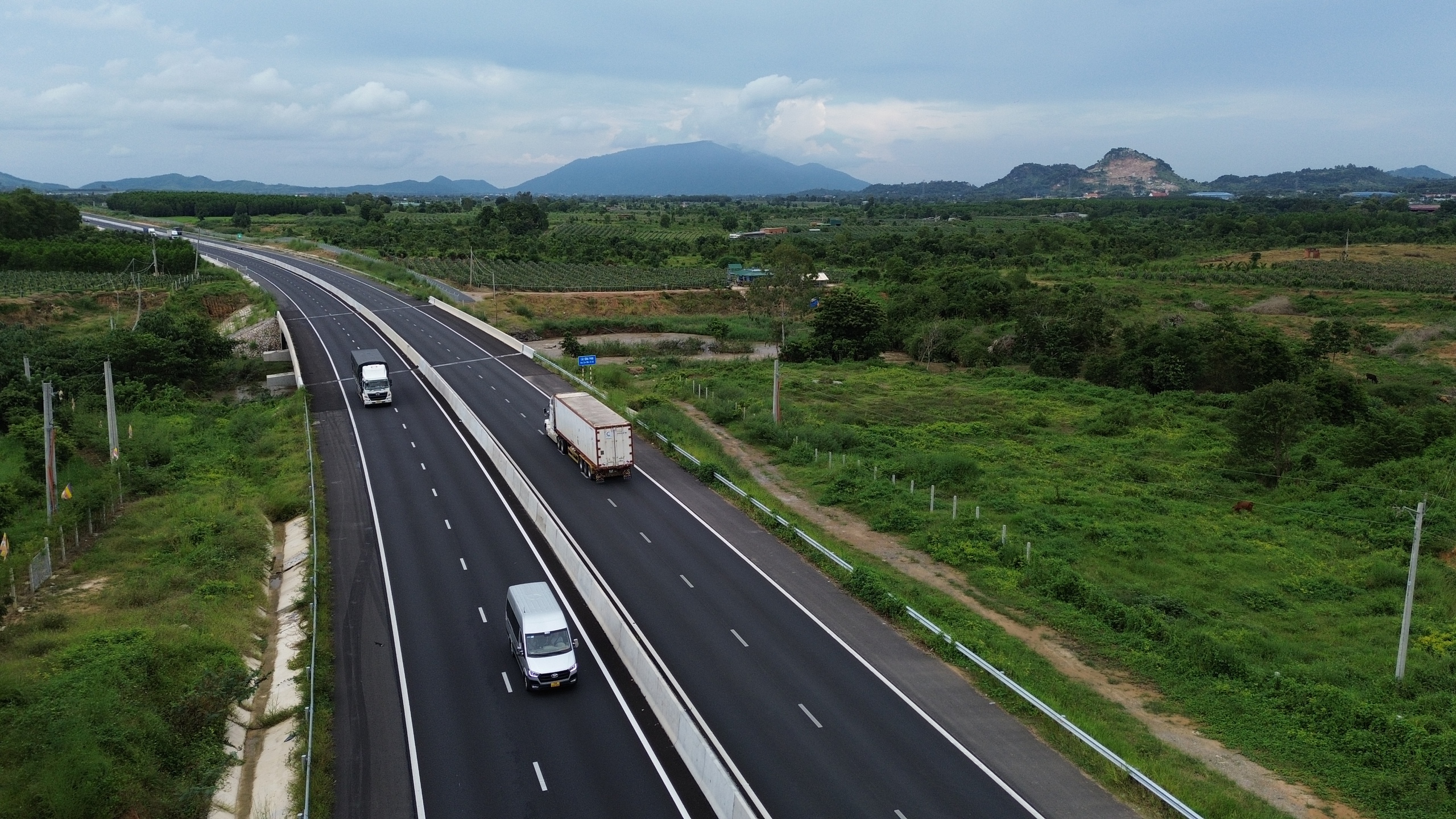 Hoàn trả 38 tuyến đường dân sinh mượn thi công cao tốc ở Bình Thuận- Ảnh 3.