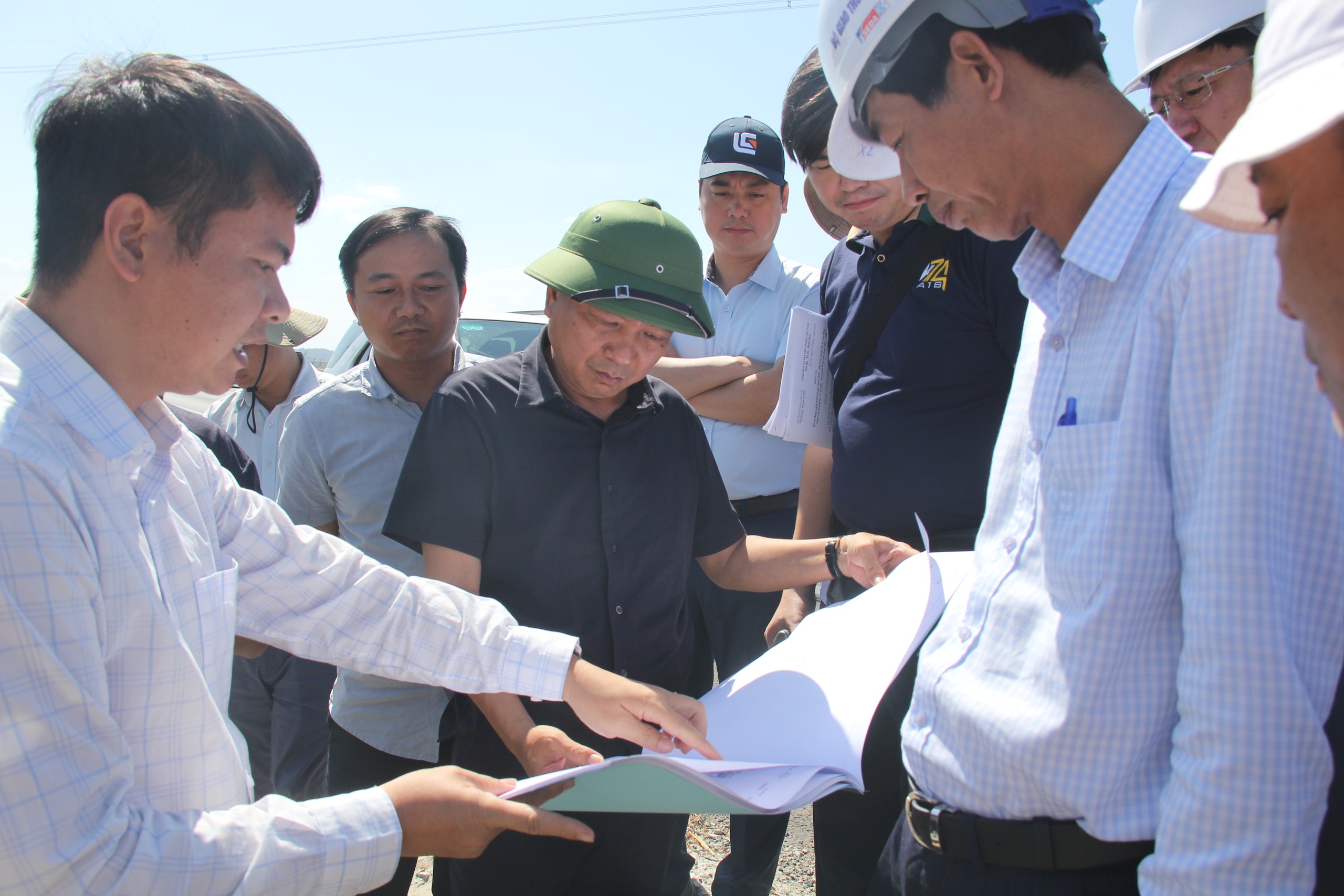 Hoàn trả 38 tuyến đường dân sinh mượn thi công cao tốc ở Bình Thuận- Ảnh 1.