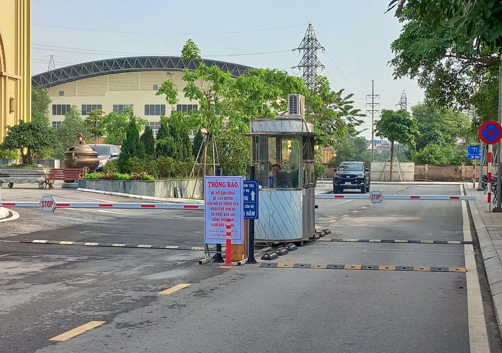 Chủ tịch tỉnh Hải Dương chỉ đạo kiểm tra nội dung Báo Giao thông nêu về bể bơi Hòa Xá- Ảnh 1.