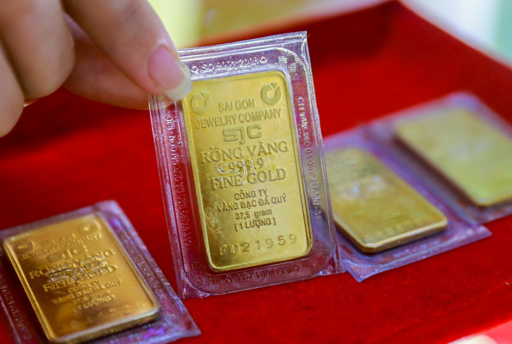 Tiếp tục đấu thầu vàng miếng với giá đặt cọc 88 triệu đồng/lượng- Ảnh 1.