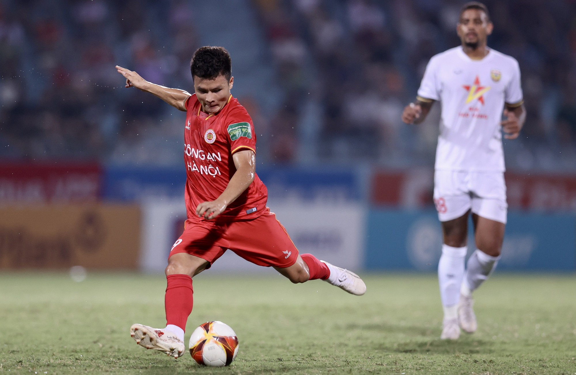 Báo Nhật Bản lo trò cưng của thầy Park gặp "ác mộng" tại J-League- Ảnh 1.