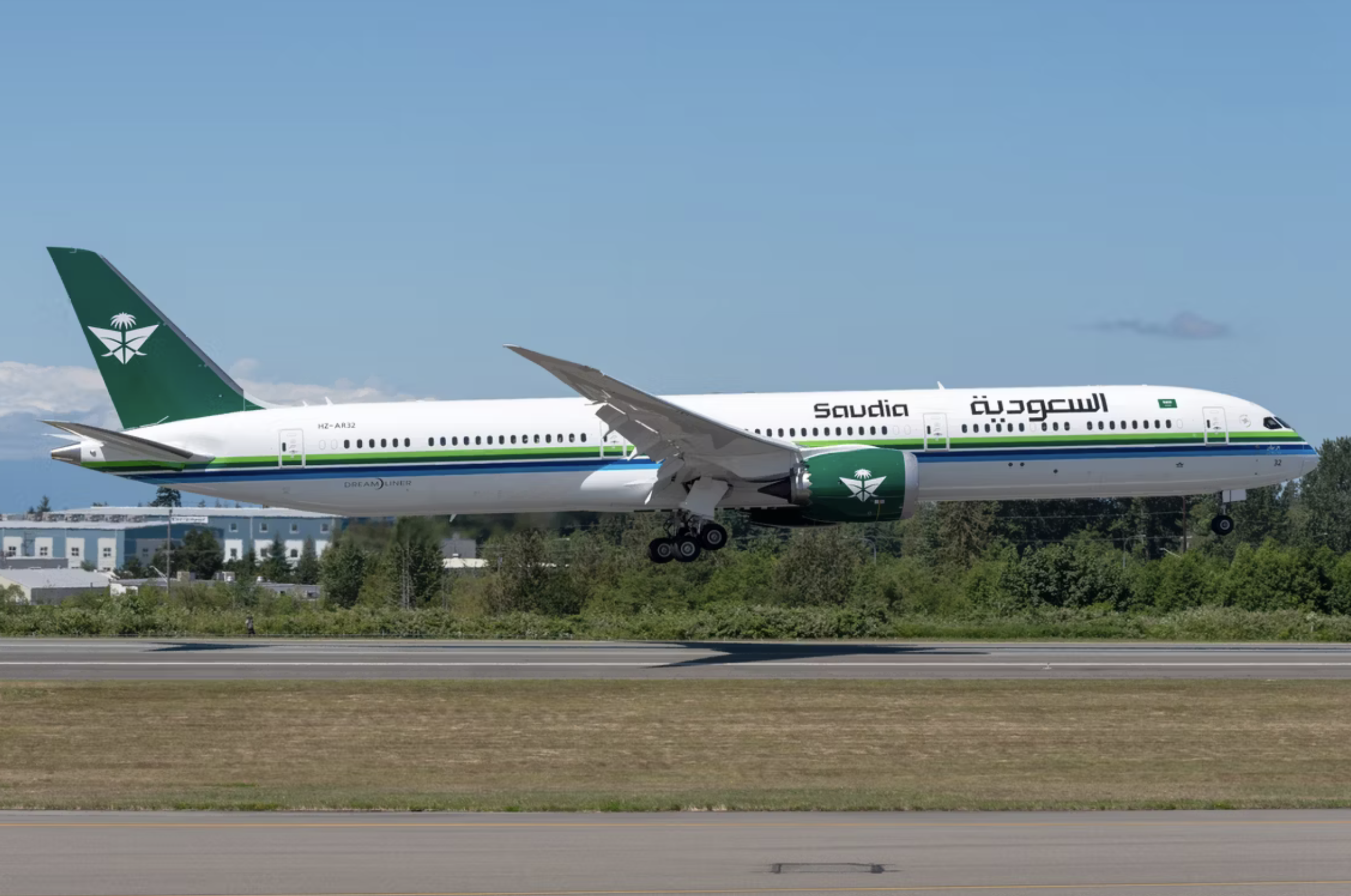 Hãng bay Saudi Arabia đặt mua của Airbus số máy bay kỷ lục- Ảnh 1.