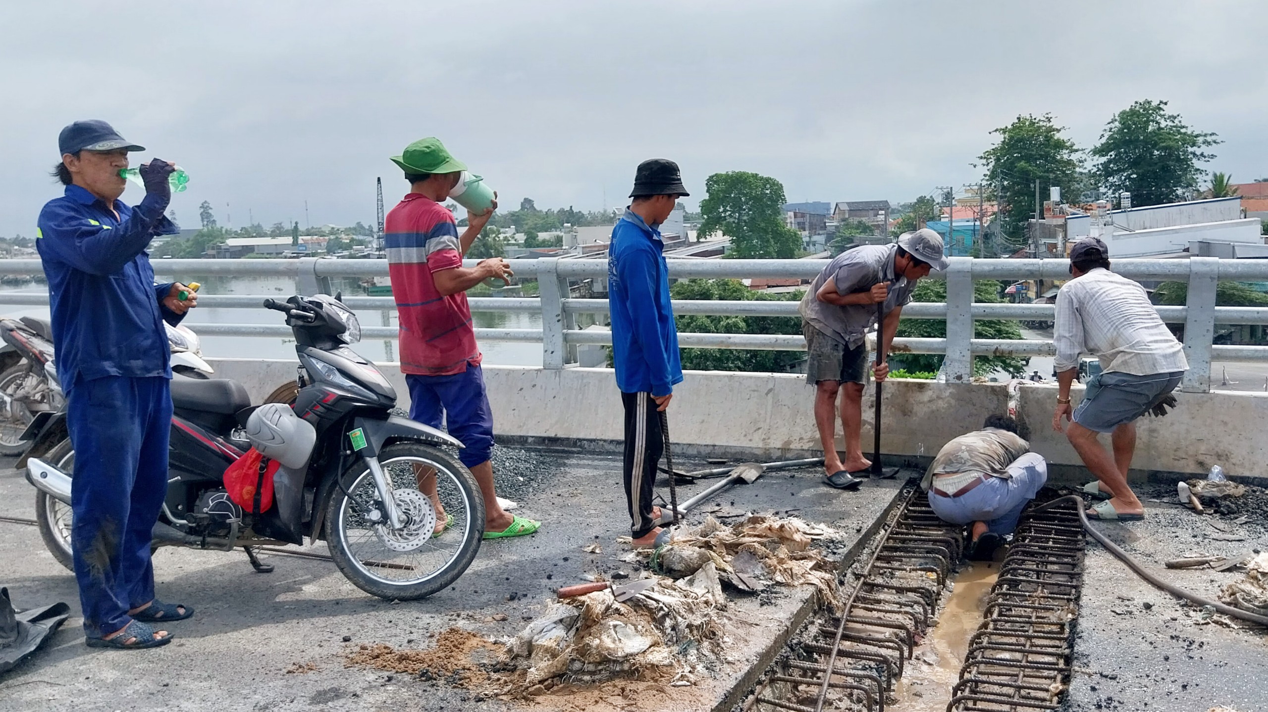 Cuối tháng 5, hoàn thành đường nối QL91 và tuyến tránh Long Xuyên- Ảnh 3.