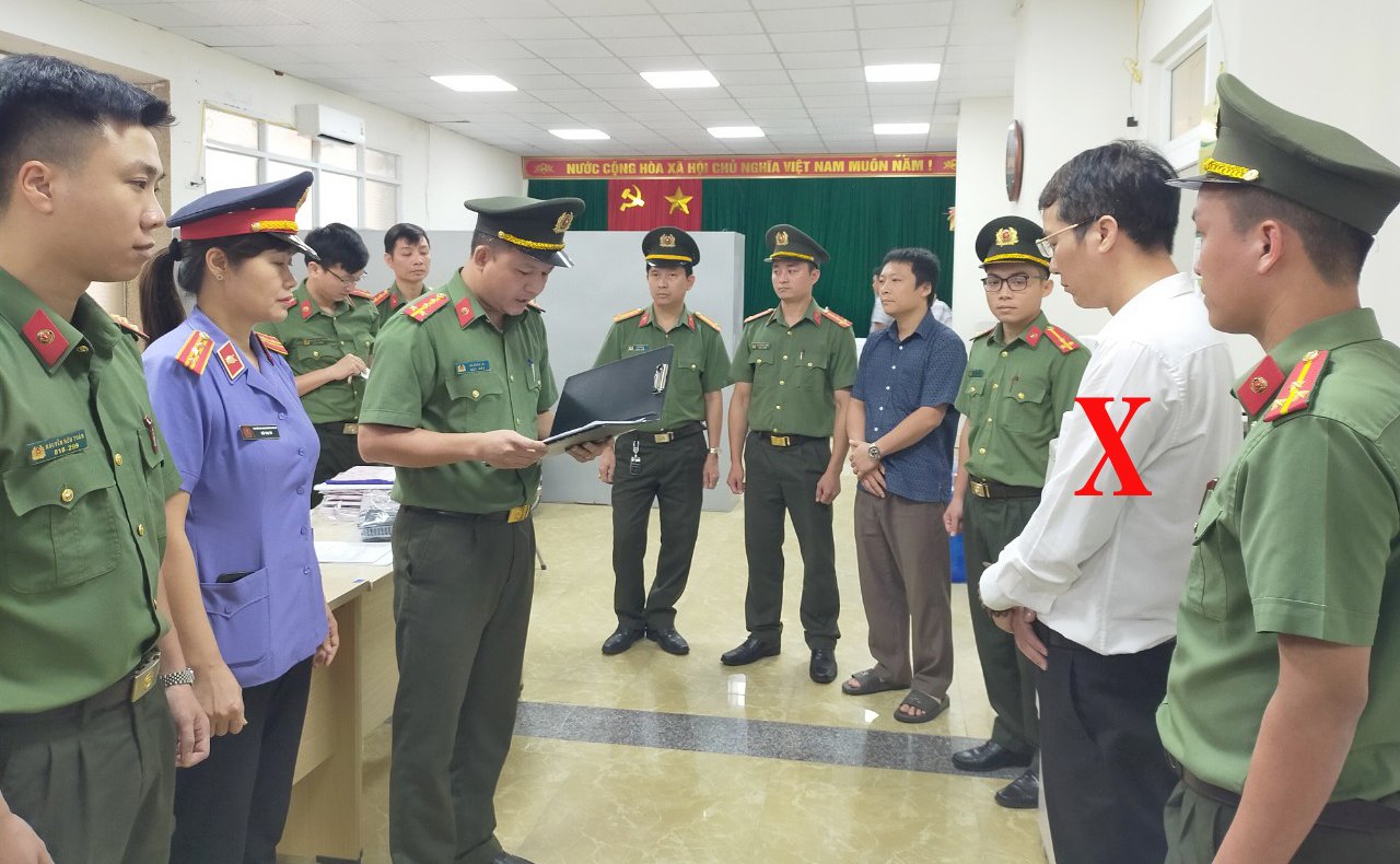 Nguyên giám đốc văn phòng đăng ký đất đai ở Thanh Hóa cùng thuộc cấp bị bắt- Ảnh 1.