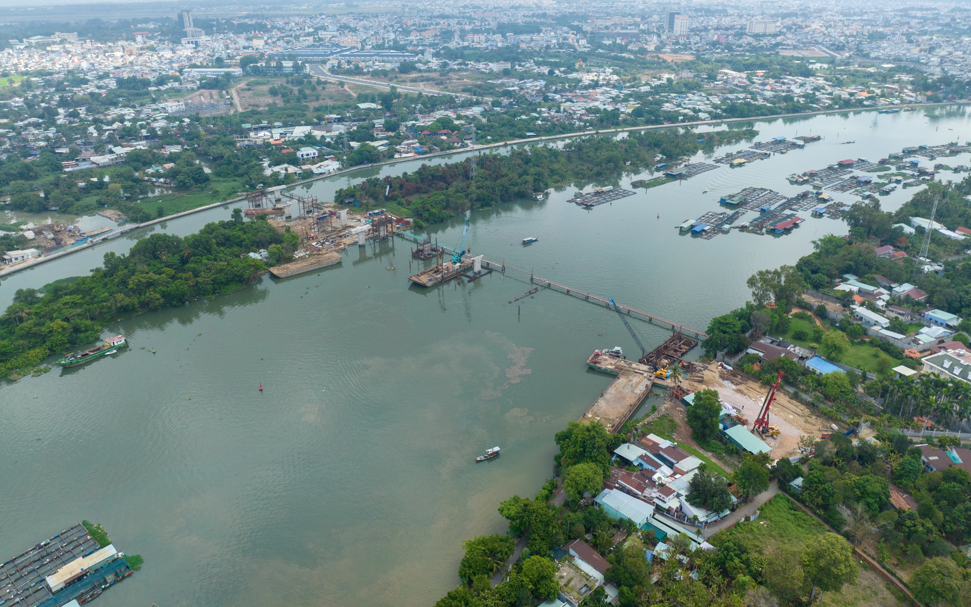 Đồng Nai: Vướng mặt bằng, cầu Thống Nhất chưa chốt ngày về đích