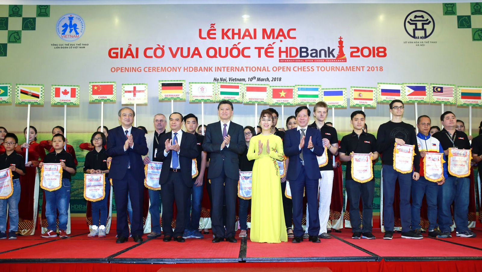 HDBank tiên phong công bố Báo cáo Phát triển bền vững 2024- Ảnh 2.