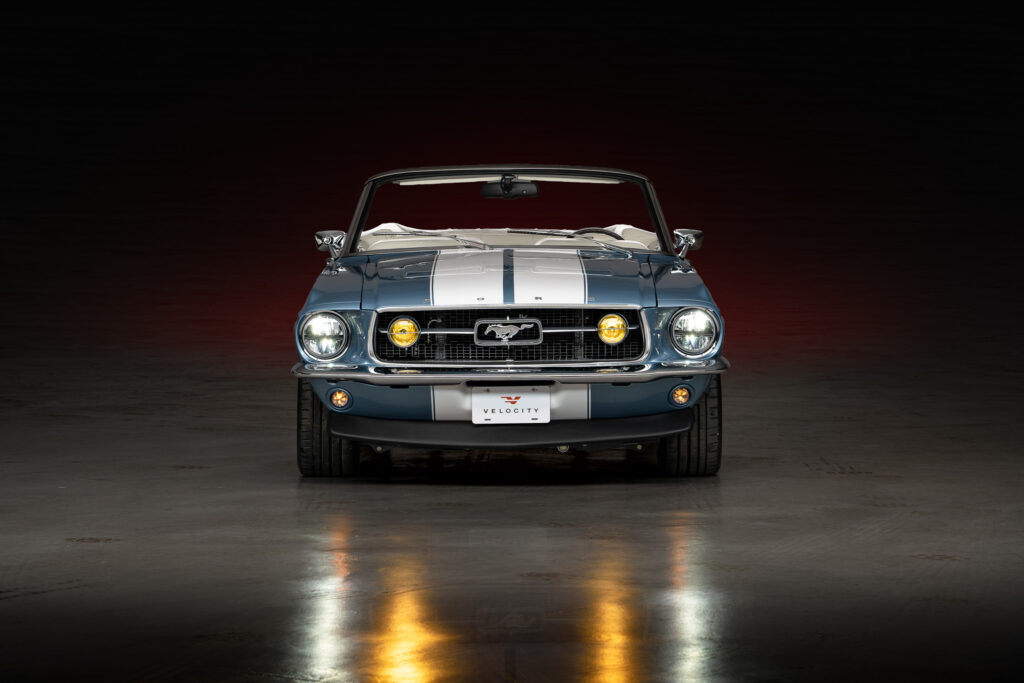 Chiêm ngưỡng Ford Mustang mui trần với gói độ mới