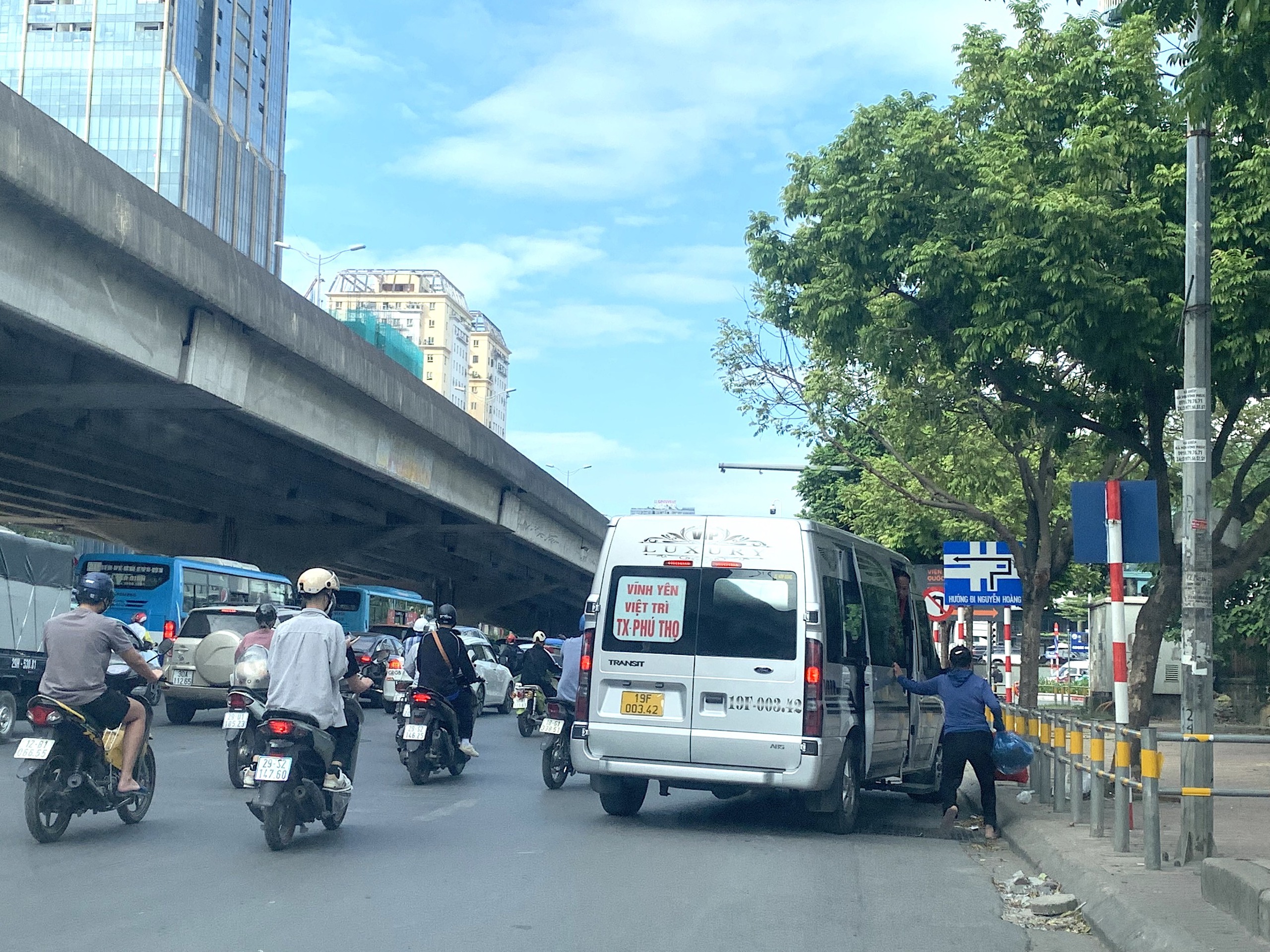 Thêm hành vi bị nghiêm cấm trong dự thảo Luật Đường bộ- Ảnh 2.