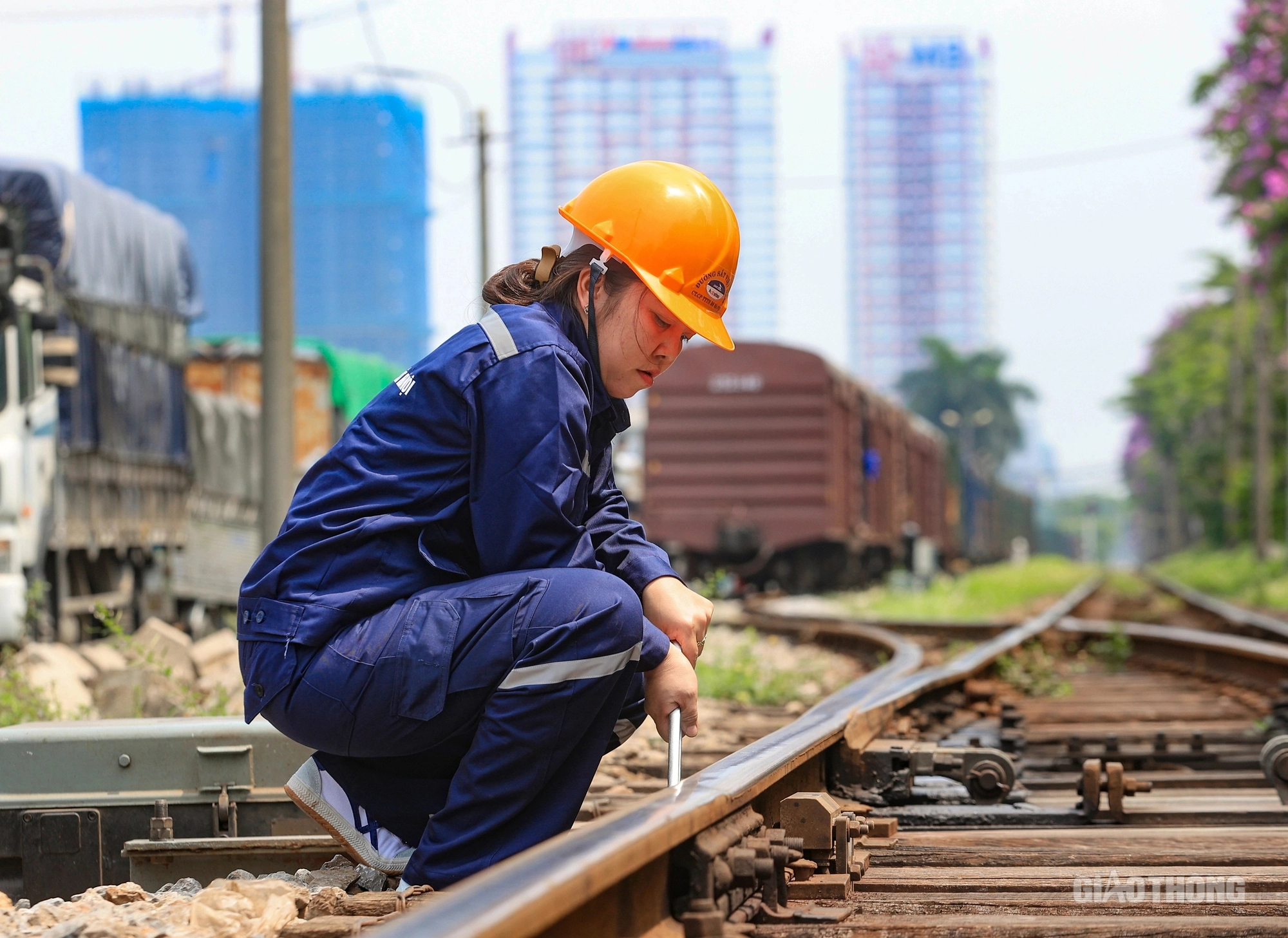 Những người thợ “gác” thông tin tín hiệu đường sắt- Ảnh 3.