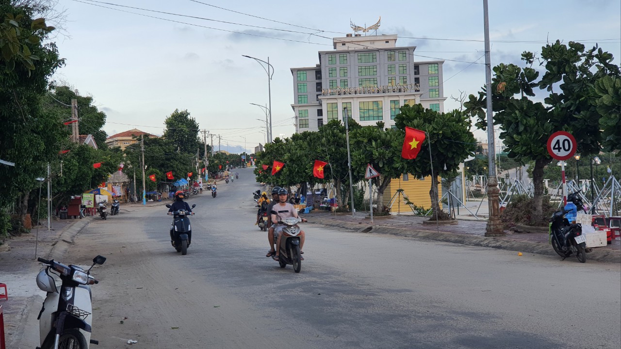 Quảng Ngãi: Huyện 10km2 giữa đại dương xin không sáp nhập- Ảnh 2.