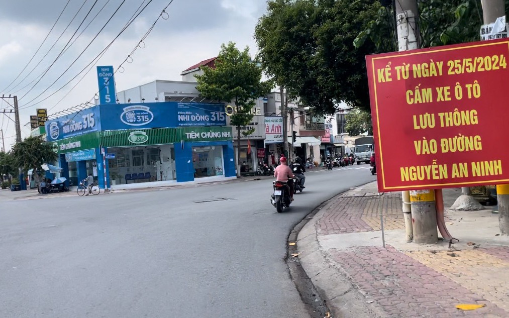 Hai tuyến đường cấm ô tô ở Dĩ An thông thoáng ngày đầu tuần