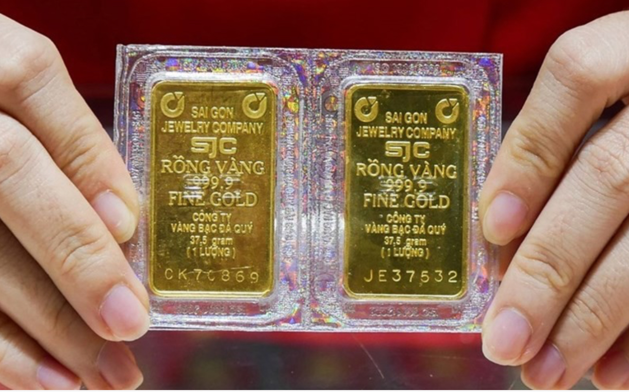 Giá vàng trong nước tiếp tục tăng mạnh khi NHNN dừng đấu thầu vàng miếng- Ảnh 1.