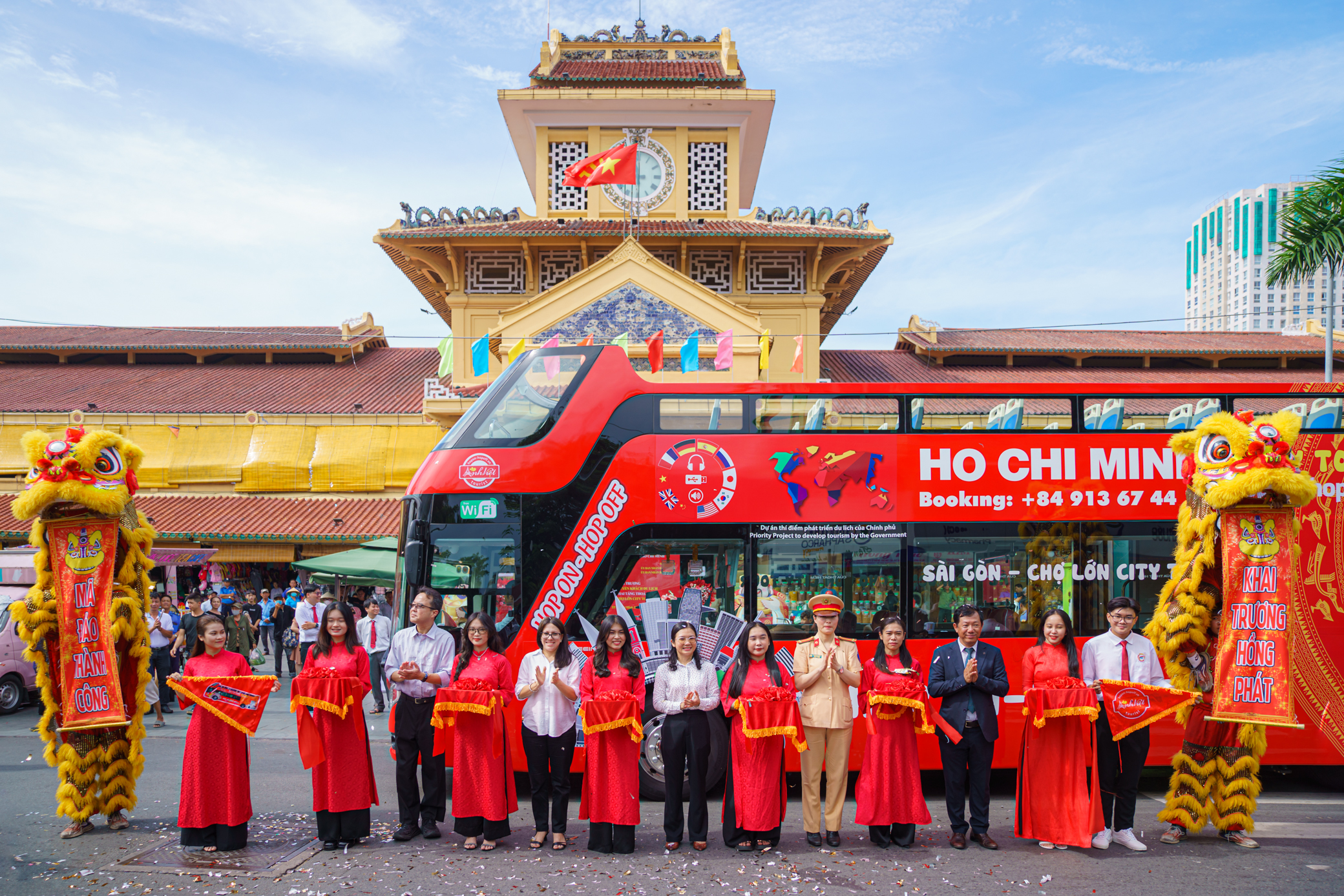 Tuyến buýt hai tầng Sài Gòn - Chợ Lớn hút khách ngày đầu hoạt động- Ảnh 12.