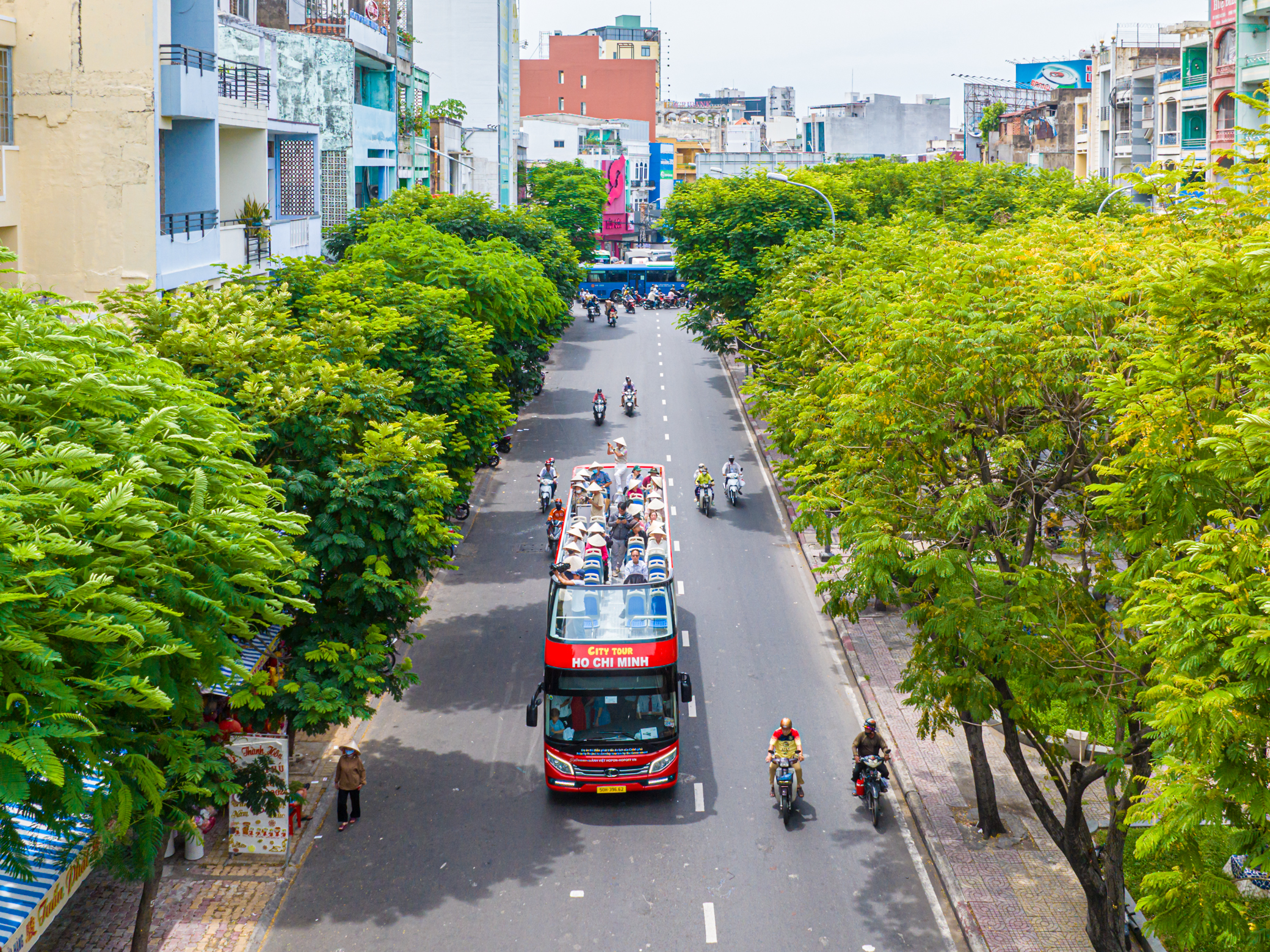 Tuyến buýt hai tầng Sài Gòn - Chợ Lớn hút khách ngày đầu hoạt động- Ảnh 5.