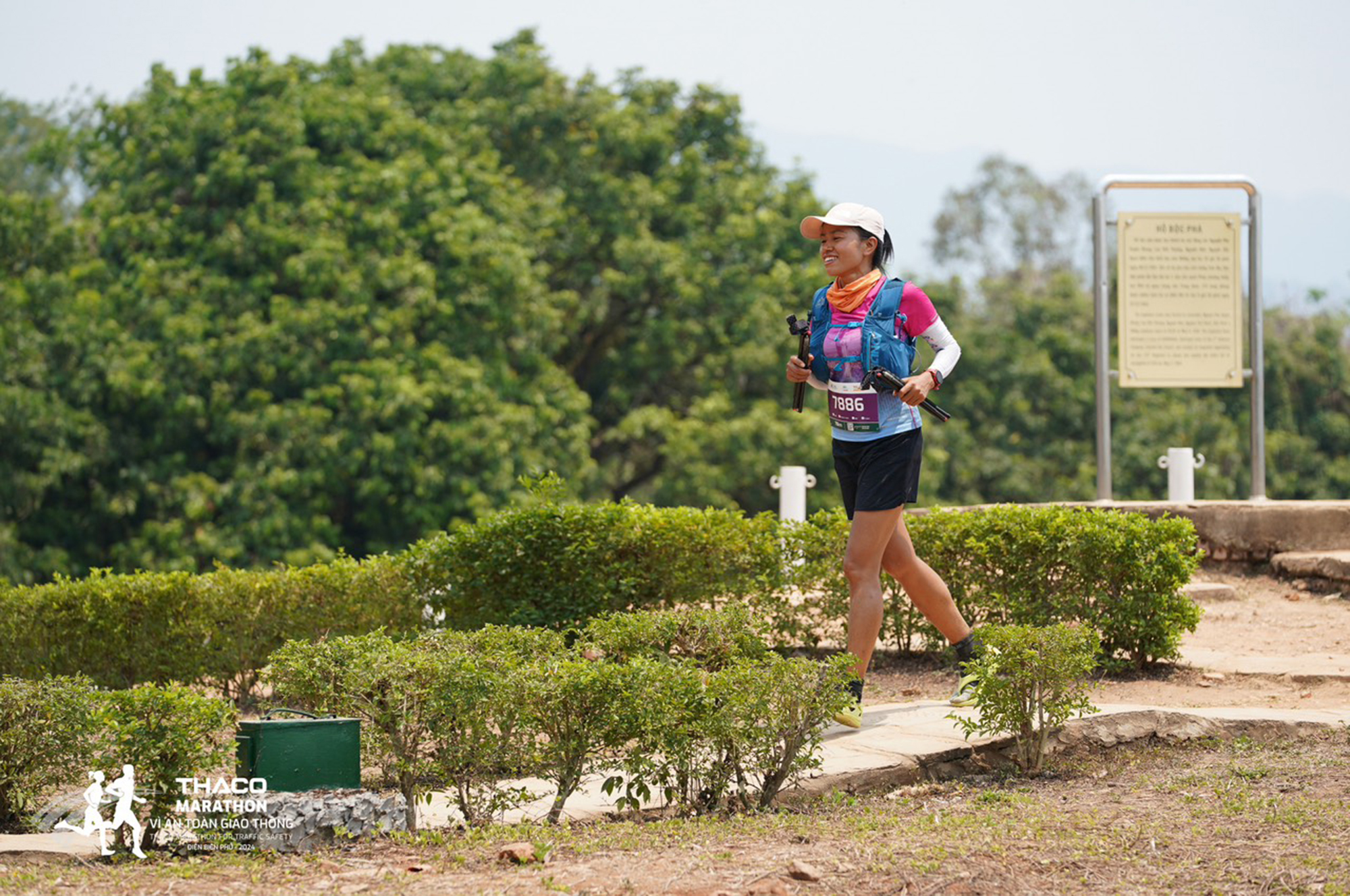 Nhà vô địch THACO Marathon vì ATGT 2024 Lê Thị Hằng: Tôi tự hào với hành trình của mình- Ảnh 2.